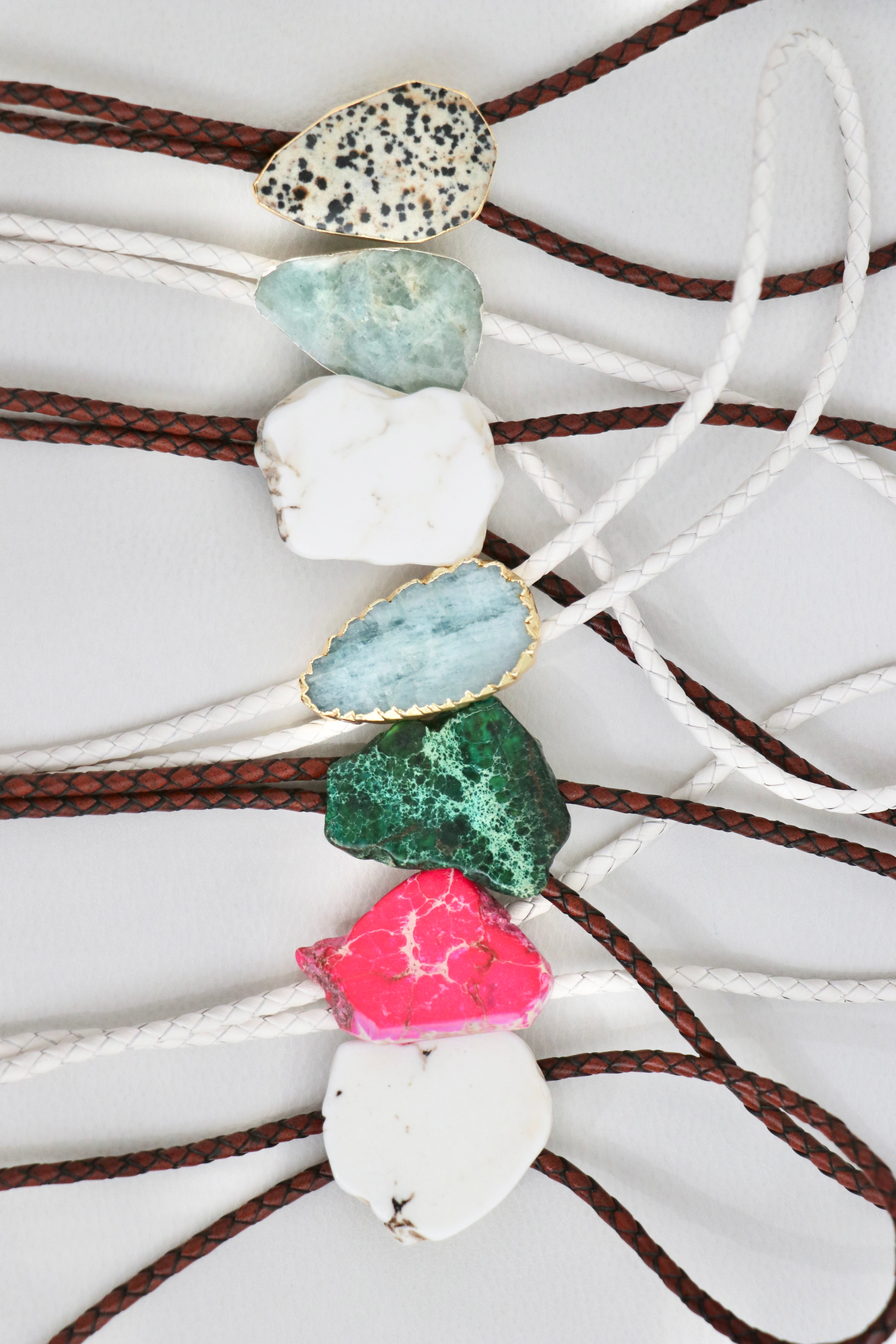 WHITE ANTLER - SILVER || STANDARD BOLO