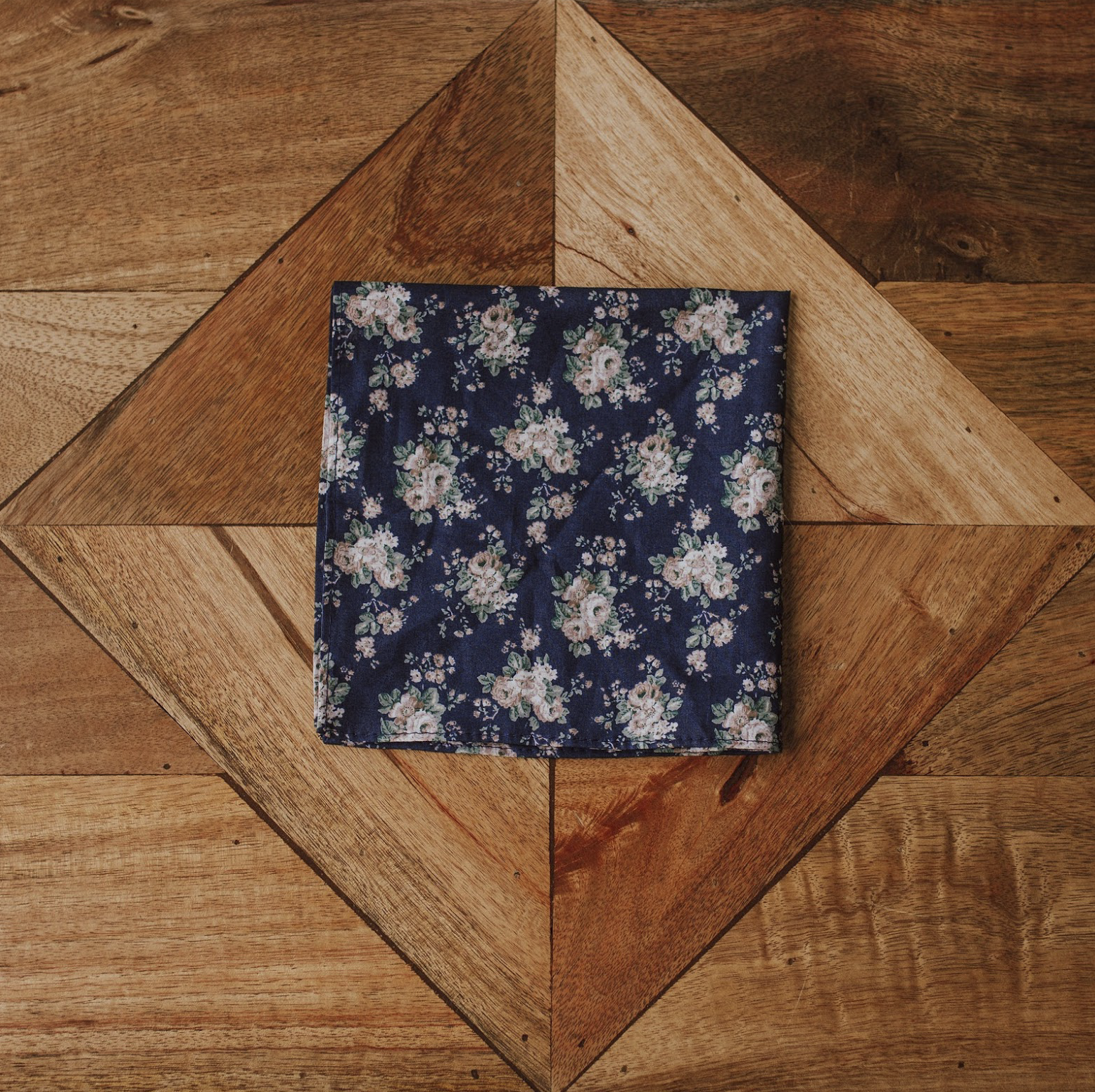 WYATT || POCKET SQUARE - Pocket Square