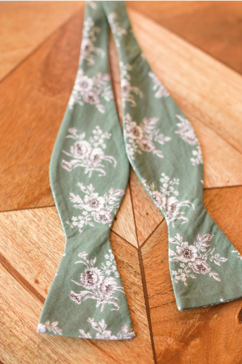 KIRBY || SELF-TIE BOW TIE - Self-Tie Bow Tie