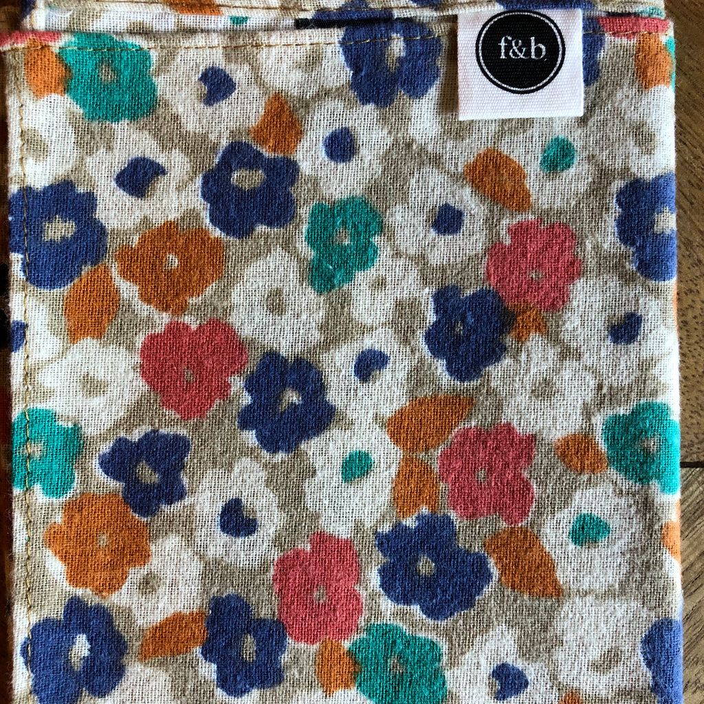 CARLY || POCKET SQUARE - Pocket Square