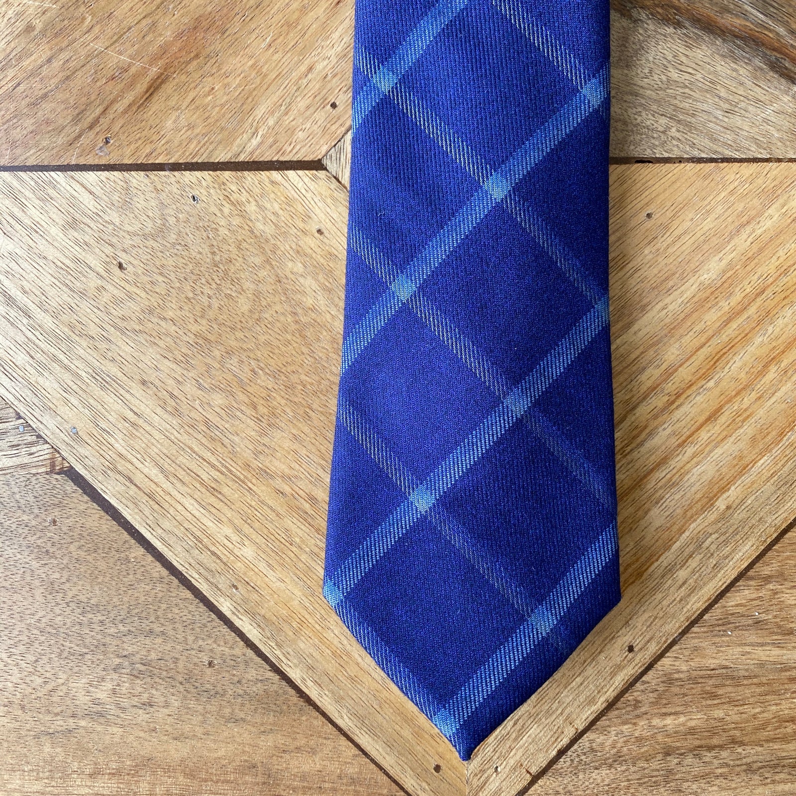 AKSEL || STANDARD - STANDARD