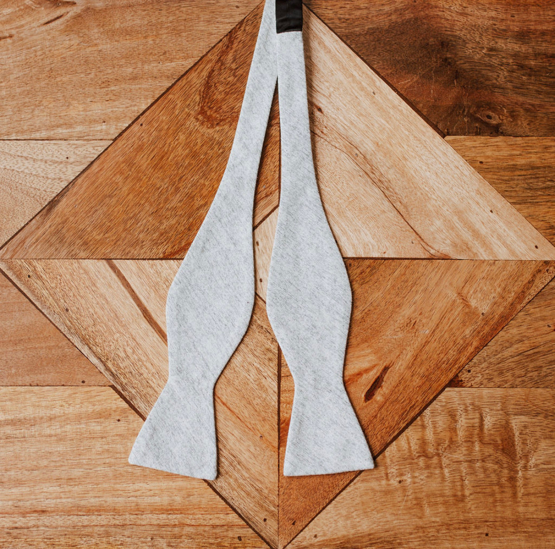RIVER || SELF-TIE BOW TIE - Self-Tie Bow Tie