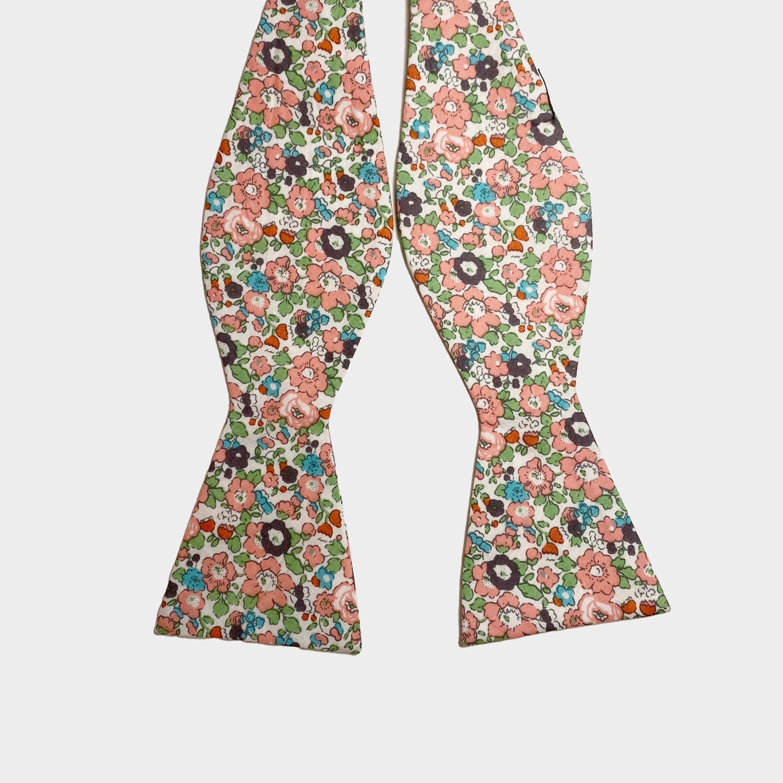 SILAS || SELF-TIE BOW TIE - Self-Tie Bow Tie