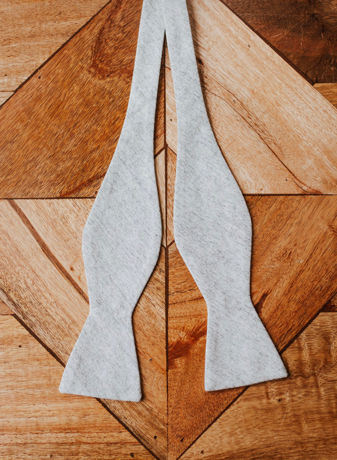 RIVER || SELF-TIE BOW TIE - Self-Tie Bow Tie